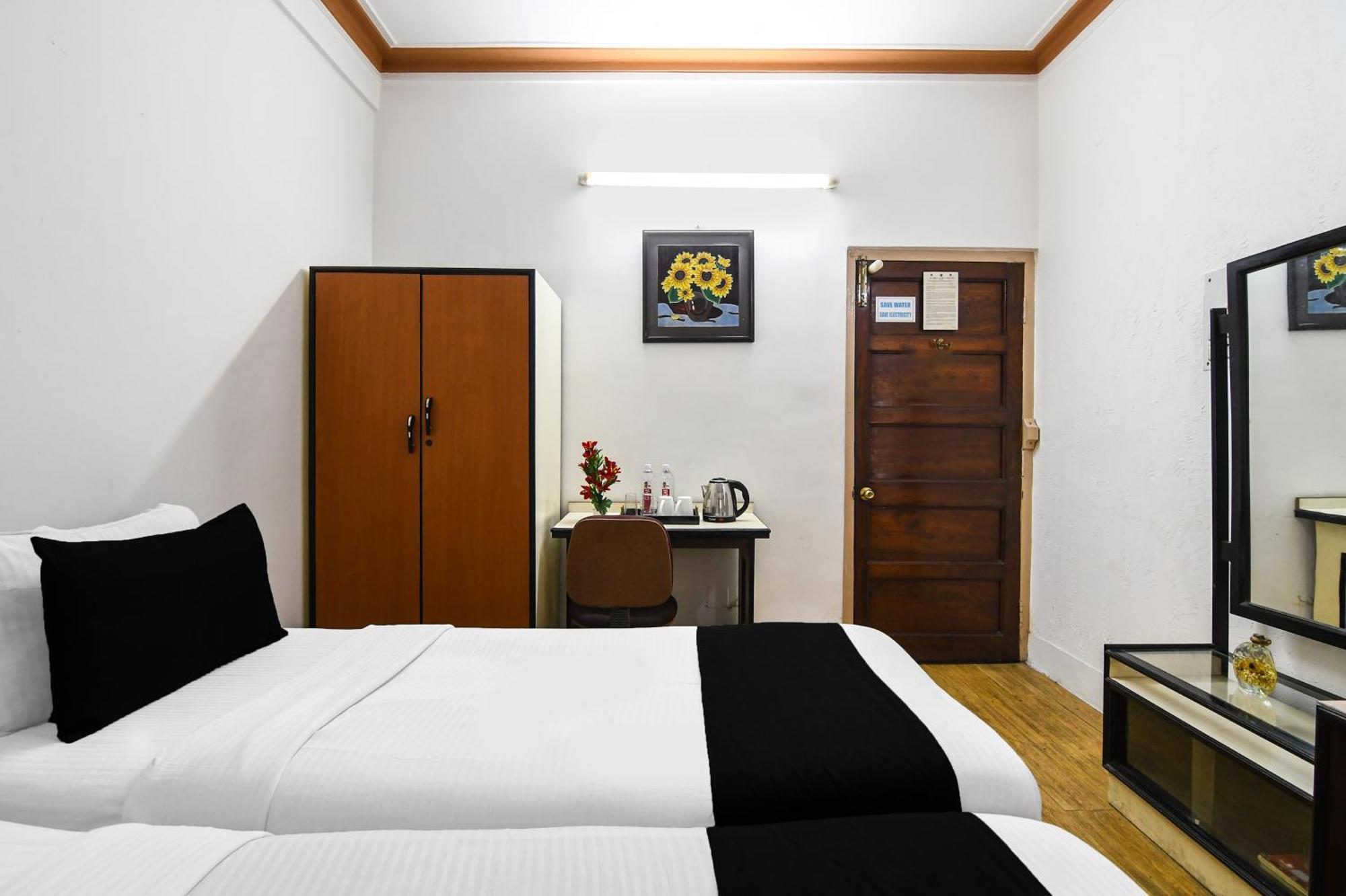 Hotel Super Collection O Salt Kolkata
