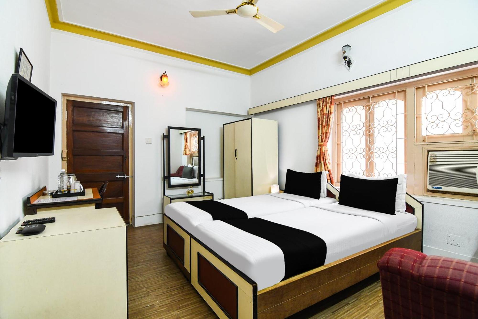 Hotel Super Collection O Salt Kolkata
